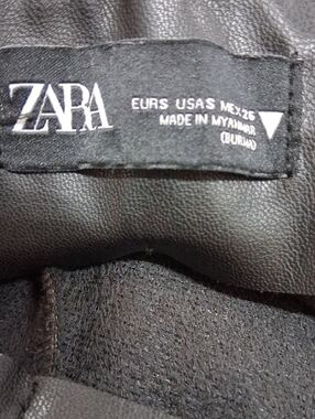 Zara Black Faux  Leather Pants Size Small.